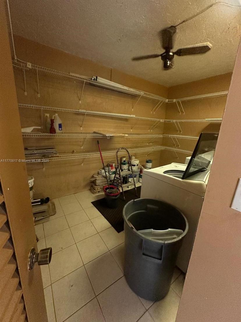 Picture of 461 Ives Dairy Rd # 2, Miami FL 33179