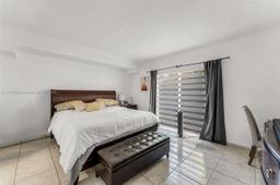 Picture of 12015 SW 14Th St # C, Miami, FL 33184