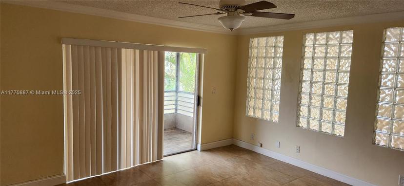 Picture of 2810 Riverside Dr # 4, Coral Springs FL 33065