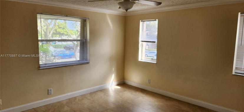 Picture of 2810 Riverside Dr # 4, Coral Springs FL 33065