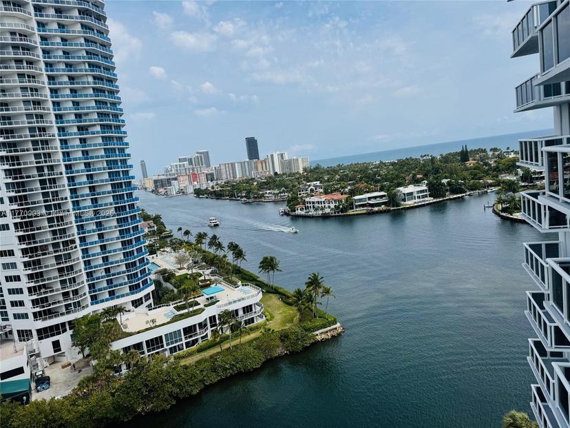 Picture of 20515 E Country Club Dr # 1641, Aventura FL 33180