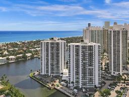 Picture of 20515 E Country Club Dr # 1641, Aventura, FL 33180