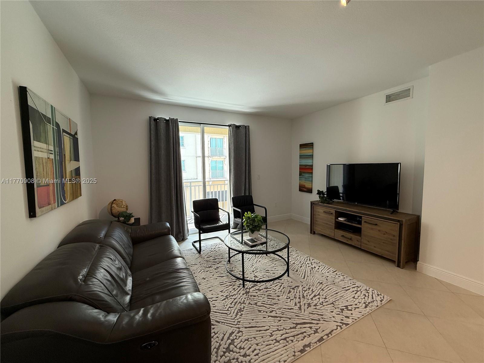 Picture of 7285 SW 90Th St # D212, Miami, FL 33156