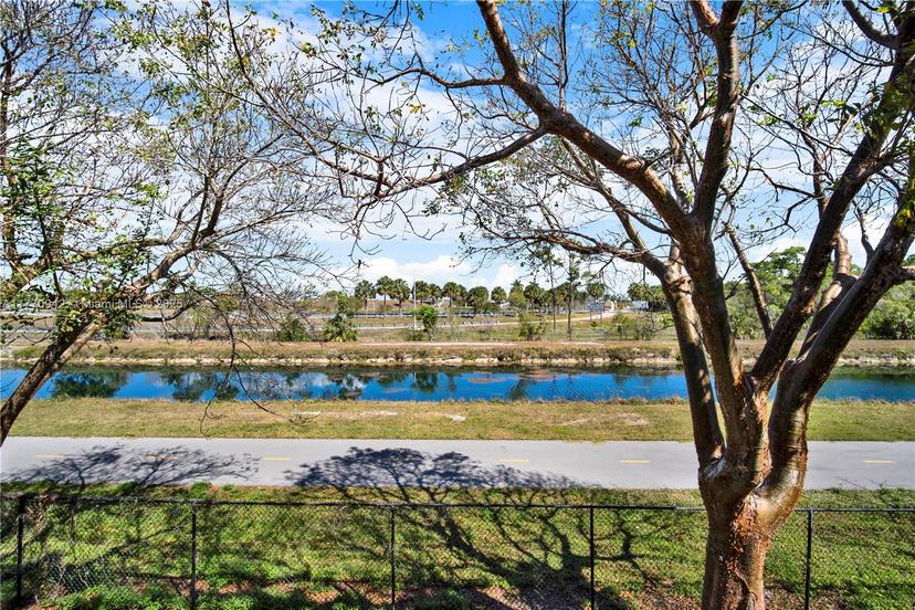 Picture of 2615 NE 4Th St # 202, Homestead FL 33033