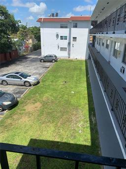 Picture of 2420 Johnson St # 303, Hollywood, FL 33020