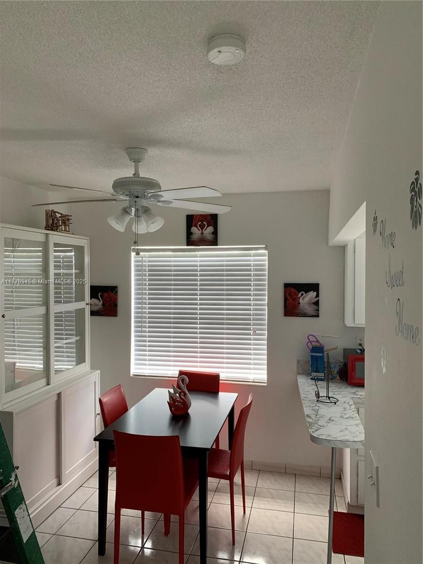 Picture of 2420 Johnson St # 303, Hollywood FL 33020
