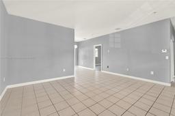Picture of 374 NE 26Th Ave # 203, Homestead, FL 33033