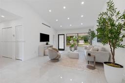 Picture of 475 NW 87Th St, El Portal, FL 33150