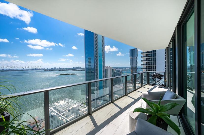 Picture of 460 NE 28Th St # 3208, Miami FL 33137
