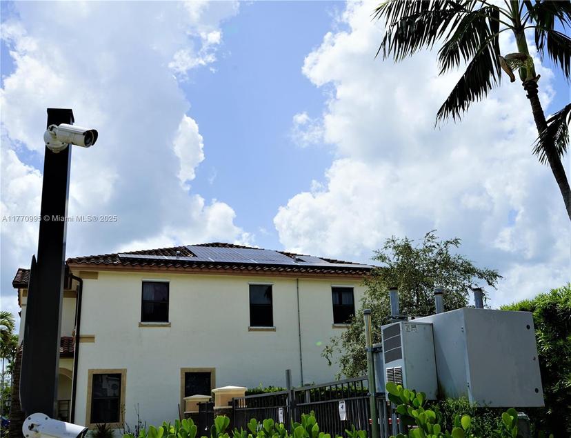 Picture of 3365 W 91 Terr, Hialeah FL 33018