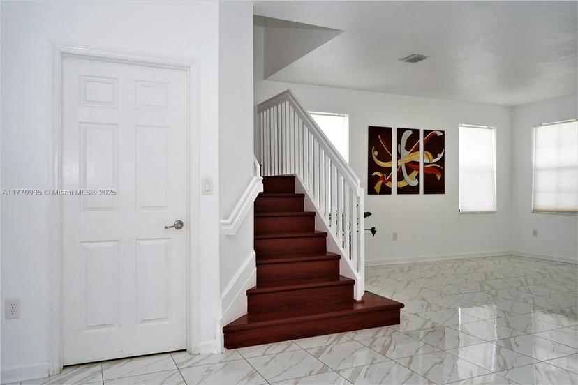 Picture of 3365 W 91 Terr, Hialeah FL 33018