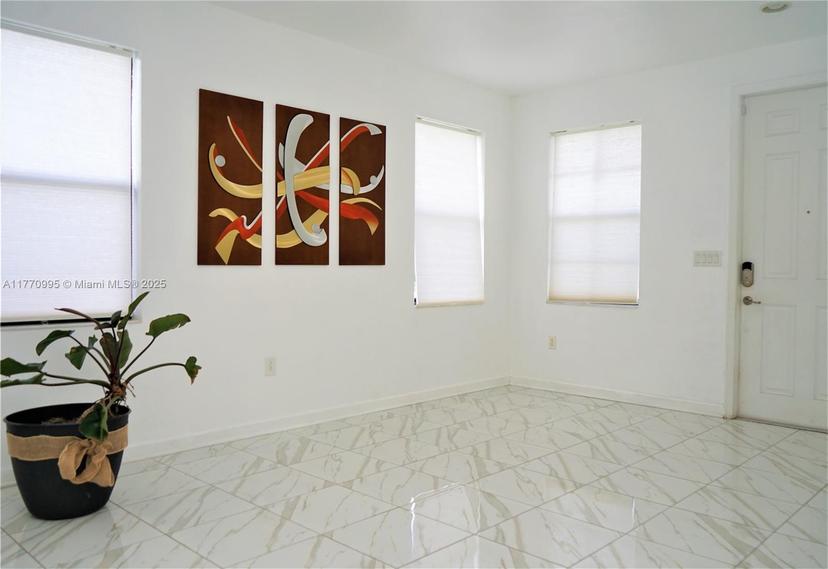Picture of 3365 W 91 Terr, Hialeah FL 33018