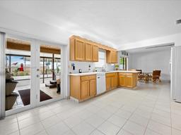 Picture of 102 Chapel Ln, Tequesta, FL 33469