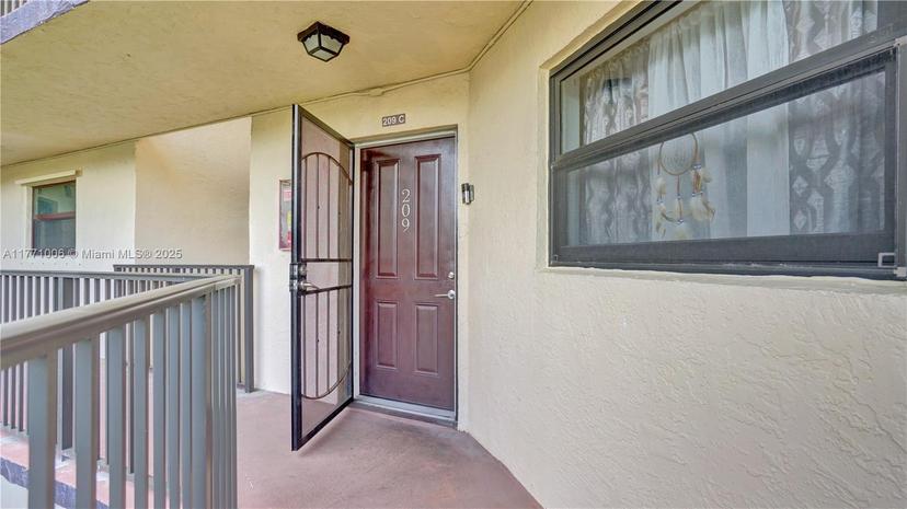 Picture of 6555 W Broward Blvd # 209, Plantation FL 33317