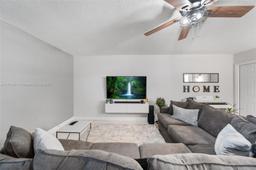 Picture of 2837 Pierce St # 8, Hollywood, FL 33020