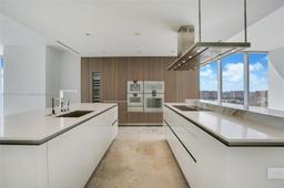 Picture of 18501 Collins Ave # 1804, Sunny Isles Beach, FL 33160