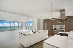 Picture of 18501 Collins Ave # 1804, Sunny Isles Beach, FL 33160