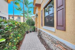 Picture of 4691 Brumby Ter, Davie, FL 33314