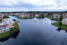 Picture of 7991 N Sunrise Lakes Dr # 211, Sunrise, FL 33322