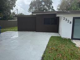 Picture of 2328 NW 105Th St, Miami, FL 33147