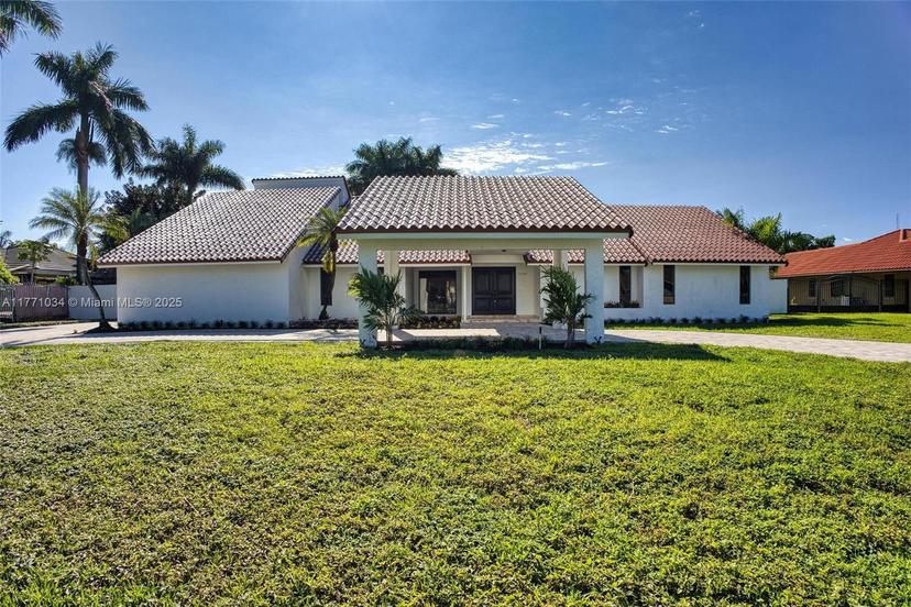 Picture of 10440 NW 133Rd St, Hialeah Gardens FL 33018