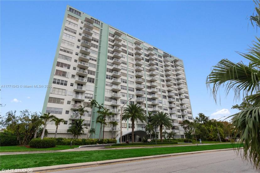 Picture of 2100 Sans Souci Blvd # A1003, North Miami FL 33181