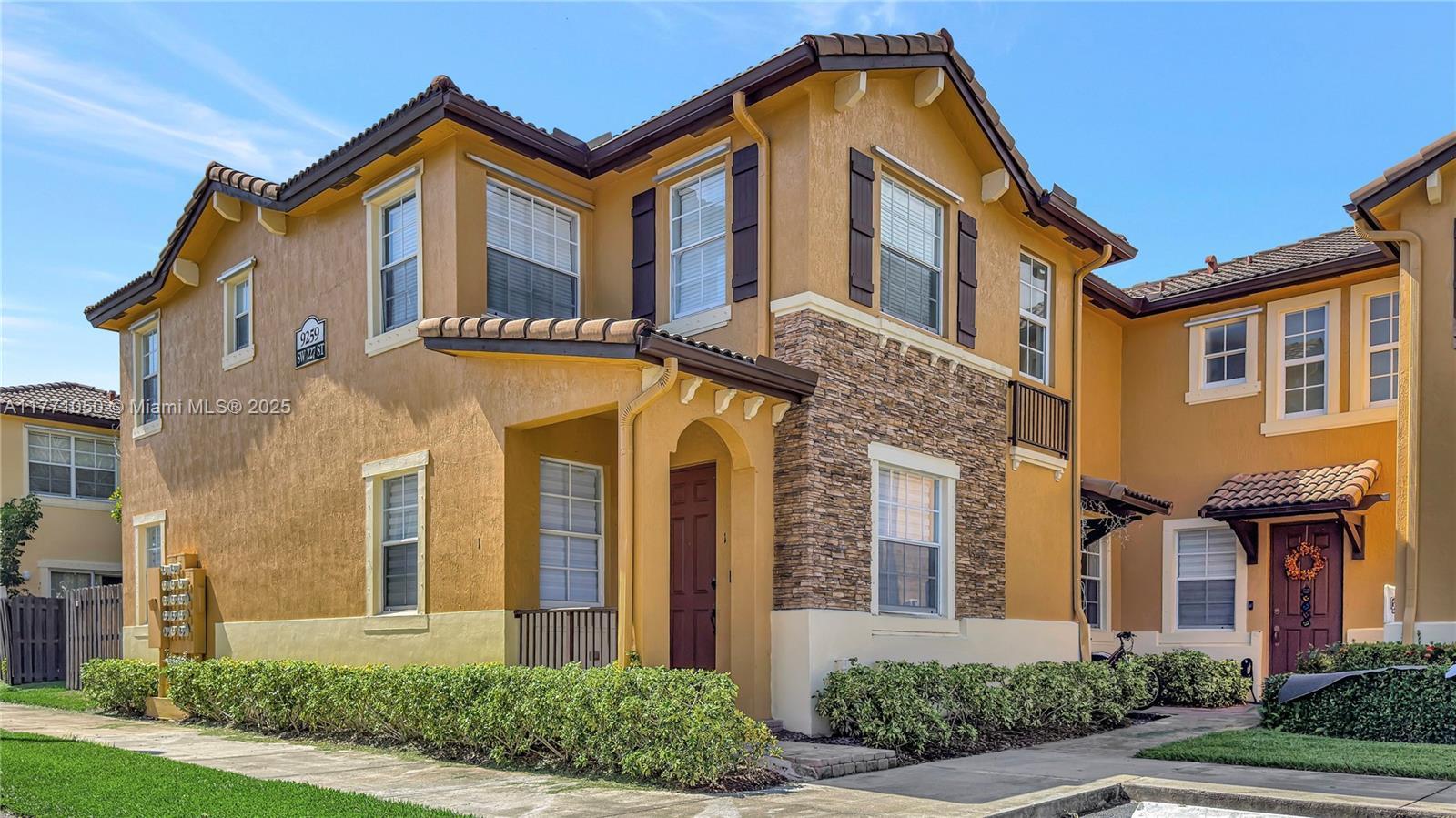 Picture of 9259 SW 227Th St # 25, Cutler Bay, FL 33190