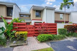 Picture of 3092 Bermwood Ln # 238, Hollywood, FL 33021