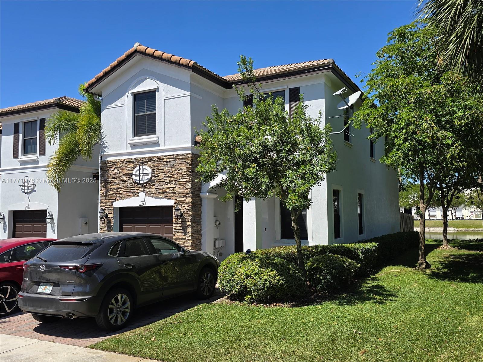Picture of 11245 NW 88Th Ter, Doral, FL 33178