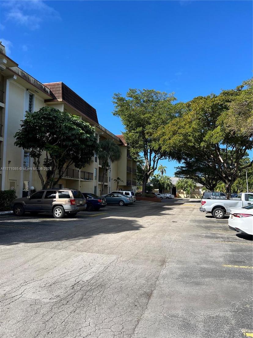 Picture of 11925 NE 2Nd Ave # B308, North Miami FL 33161