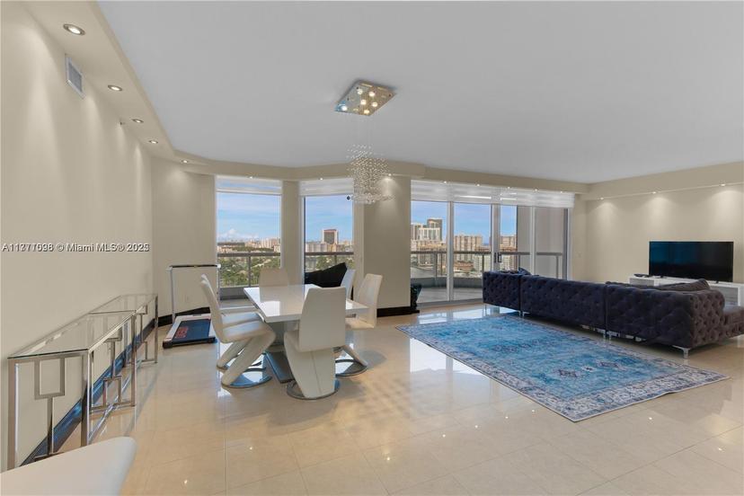 Picture of 21200 Point Pl # 1802, Aventura FL 33180