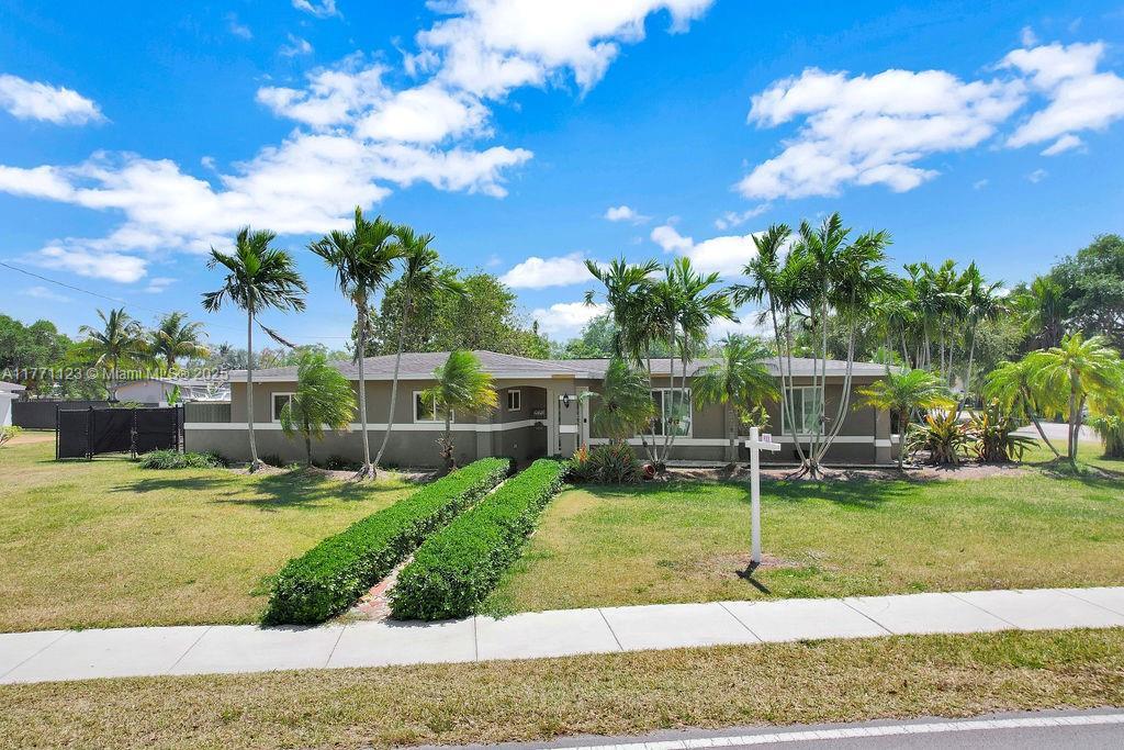Picture of 8480 Caribbean Blvd, Cutler Bay, FL 33157