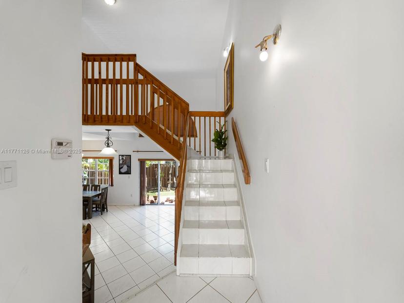 Picture of 14255 SW 57Th Ln # 12, Miami FL 33183