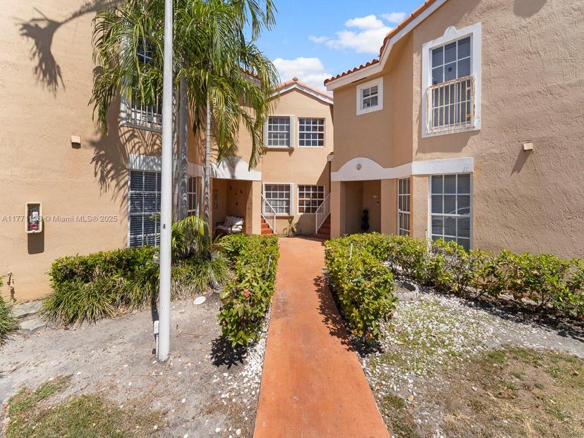 Picture of 14255 SW 57Th Ln # 12, Miami FL 33183