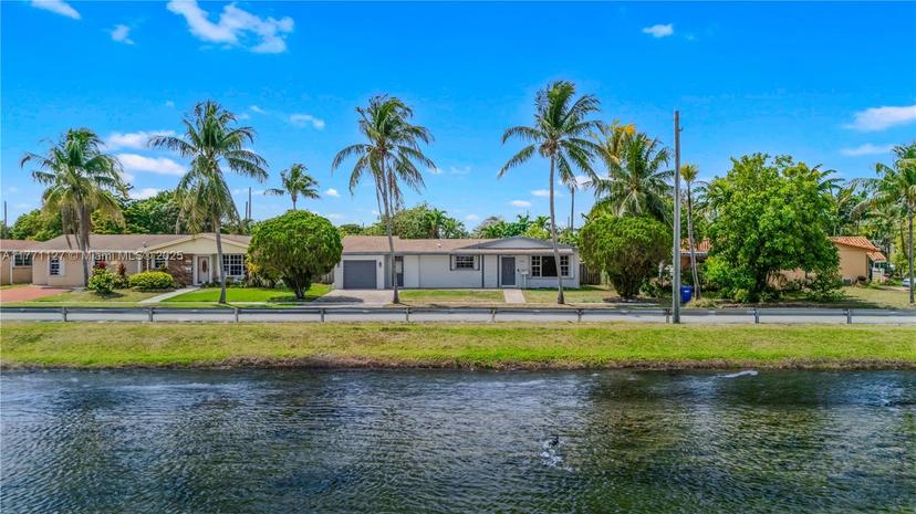 Picture of 18400 NE 8Th Ave, North Miami Beach FL 33179