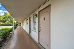Picture of 4650 Washington St # 107, Hollywood, FL 33021