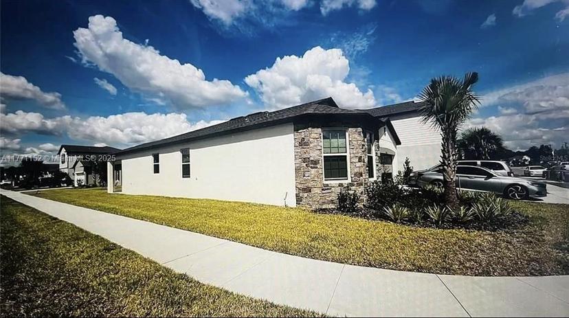 Picture of 17241 Goldencrest Loop, Clermont FL 34714