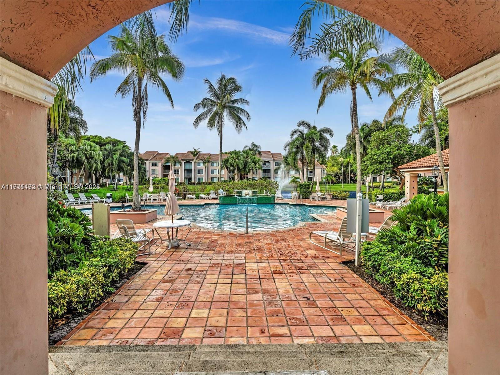 Picture of 12118 Saint Andrews Pl # 103, Miramar, FL 33025