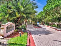 Picture of 12118 Saint Andrews Pl # 103, Miramar, FL 33025