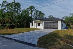 Picture of 417 Cleveland Ave, Lehigh Acres, FL 33972
