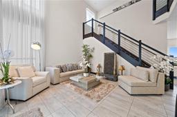 Picture of 15742 NW 88Th Ave, Miami Lakes, FL 33018