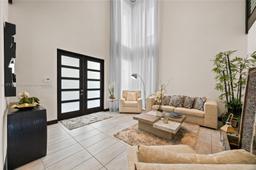 Picture of 15742 NW 88Th Ave, Miami Lakes, FL 33018