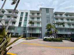 Picture of 2100 Van Buren St # 503, Hollywood, FL 33020