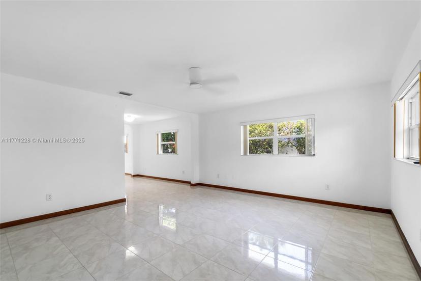 Picture of 9085 SW 157Th St, Palmetto Bay FL 33157