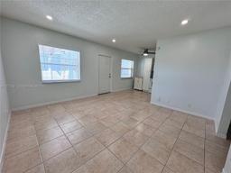 Picture of 1470 N Dixie Hwy # 24, Fort Lauderdale, FL 33304