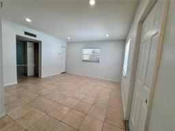 Picture of 1470 N Dixie Hwy # 24, Fort Lauderdale, FL 33304