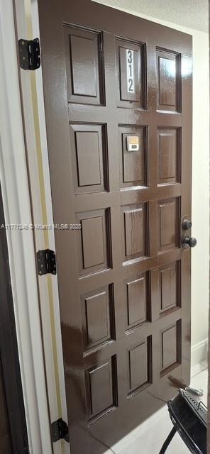 Picture of 6101 N Falls Cir Dr # 312, Lauderhill, FL 33319