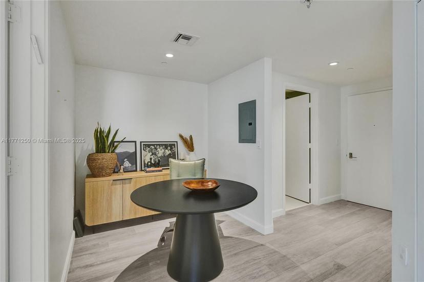 Picture of 45 SW 9Th St # 1803, Miami FL 33130