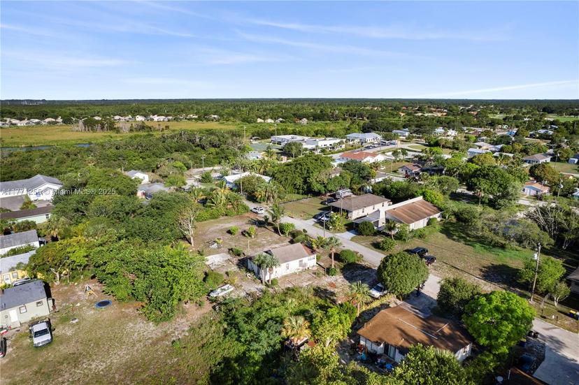 Picture of 8506 SE Eucalyptus, Hobe Sound FL 33455