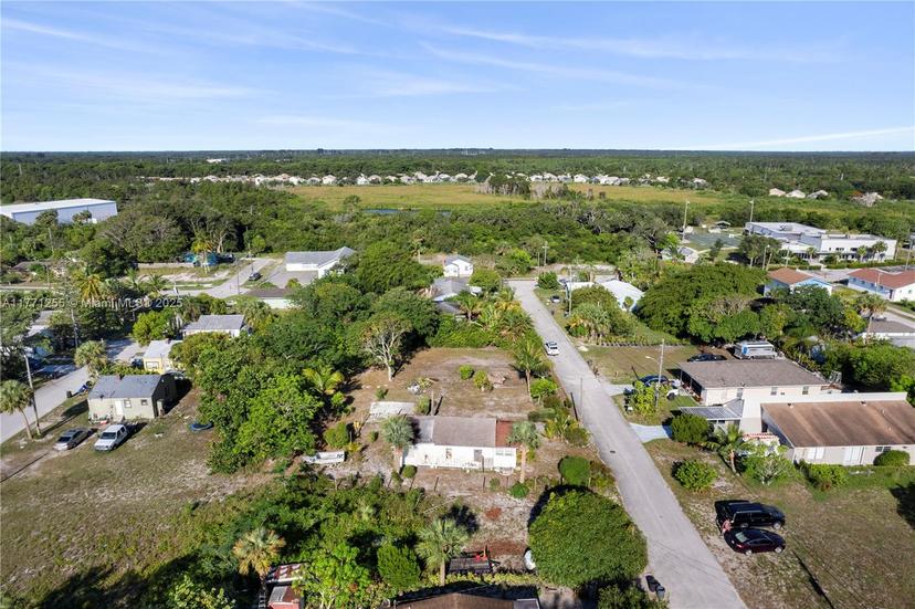 Picture of 8506 SE Eucalyptus, Hobe Sound FL 33455